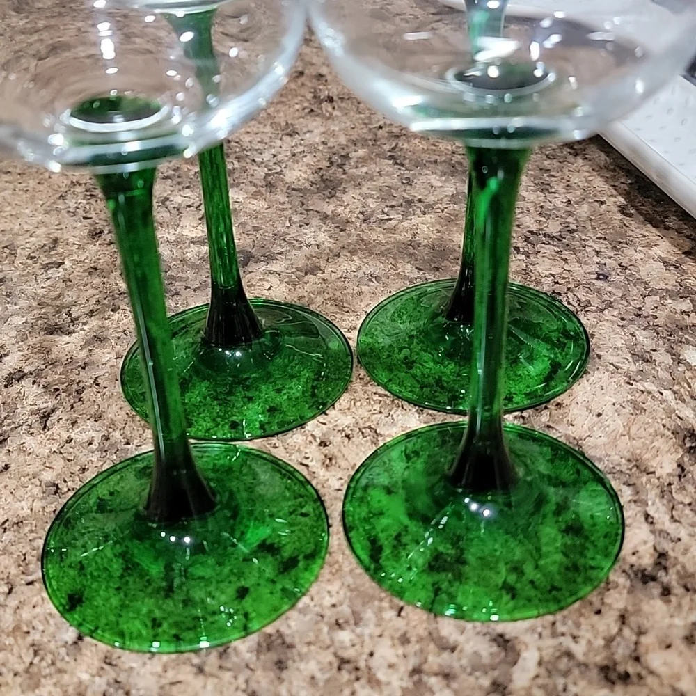 Vintage Luminarc Emerald Green MCM Stemmed Wine Glasses Set of 6